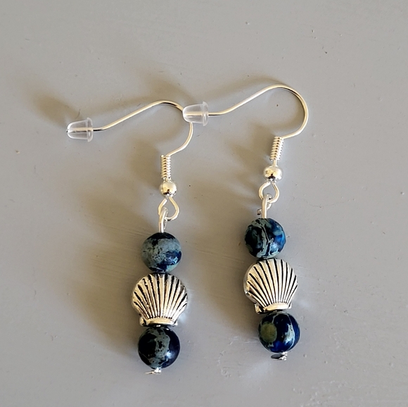 Handmade Shell Dangle Earrings - Picture 1 of 1